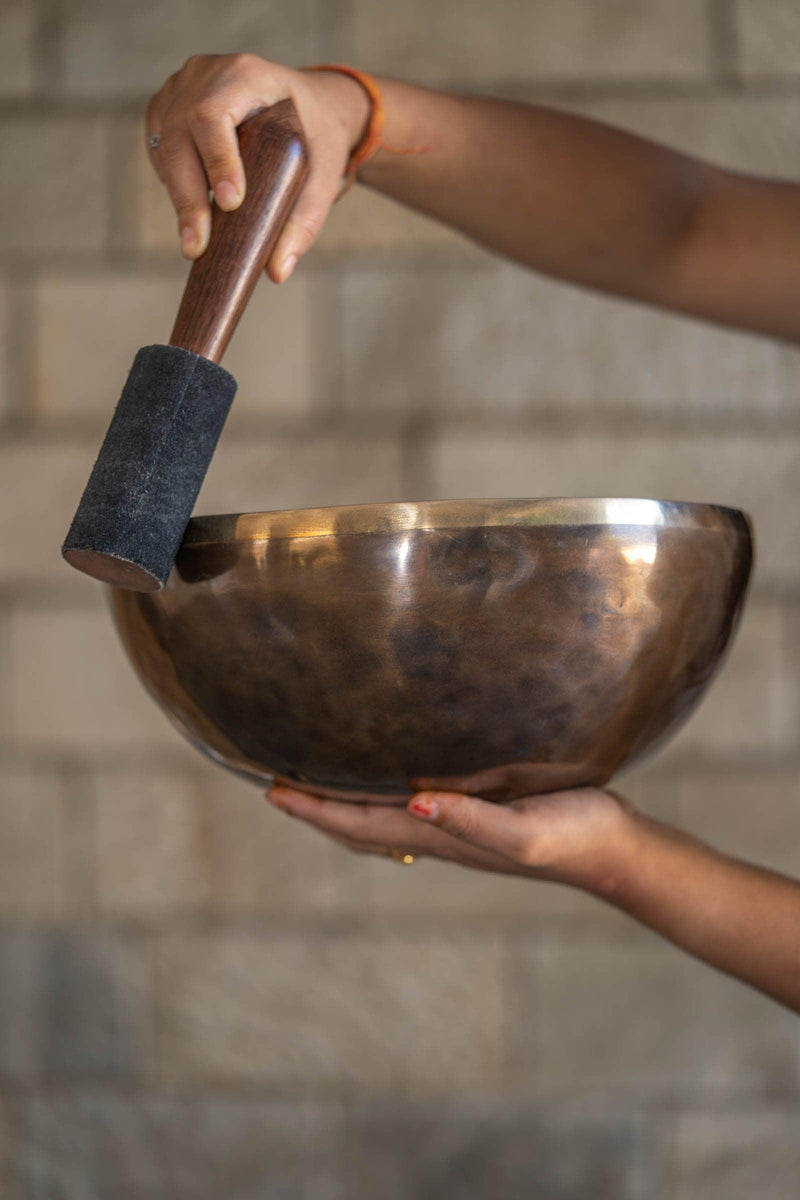 Chengresi Engraved Singing Bowl - Himalayas Shop